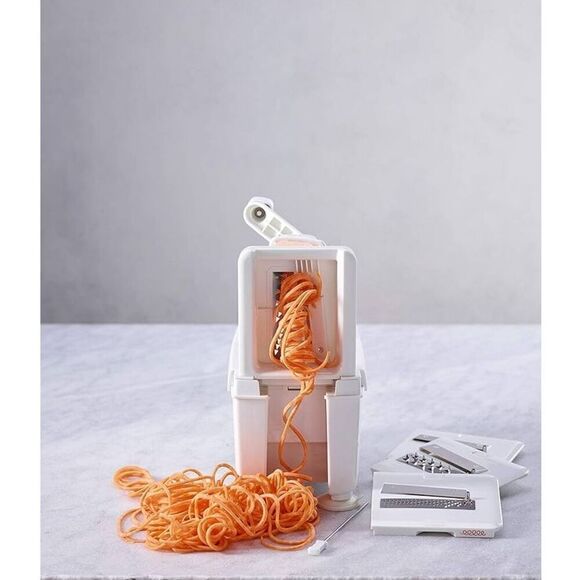 Paderno World Cuisine veggie spiralizer tool and cookbook - Picture 14 of 15